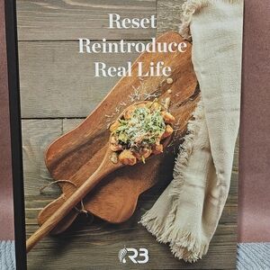 Wooden Cutting Board with Serving Spoon Artwork